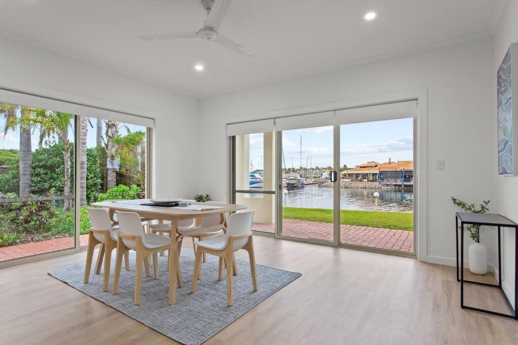 Waterfront Townhouse - Picturesque Marina Views Διαμέρισμα Port Lincoln Εξωτερικό φωτογραφία