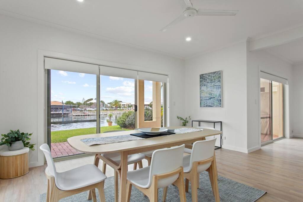 Waterfront Townhouse - Picturesque Marina Views Διαμέρισμα Port Lincoln Εξωτερικό φωτογραφία