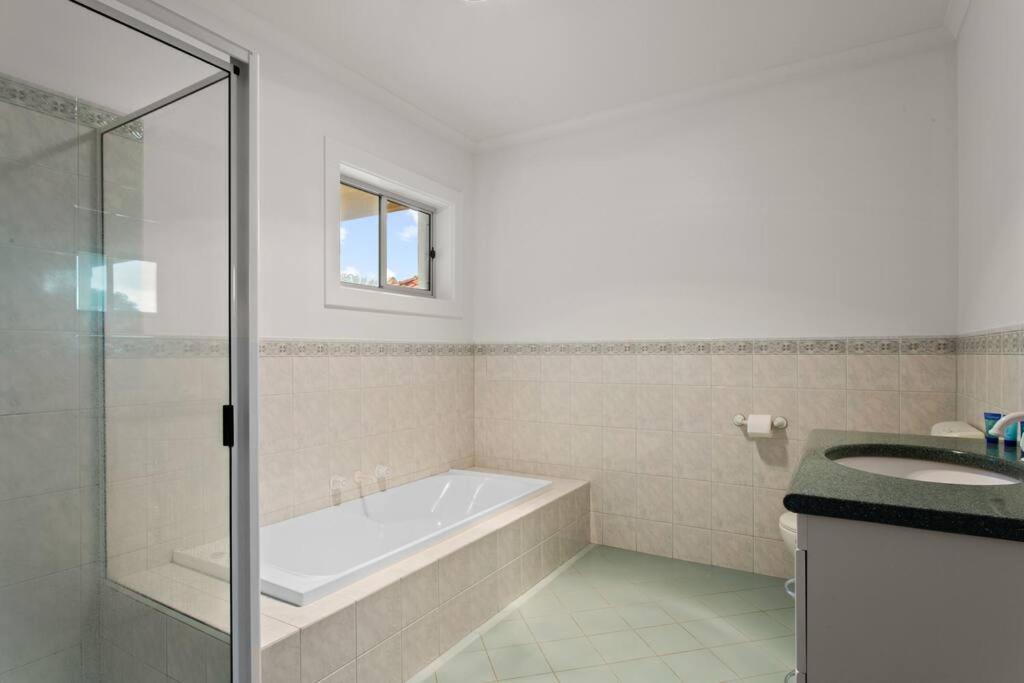 Waterfront Townhouse - Picturesque Marina Views Διαμέρισμα Port Lincoln Εξωτερικό φωτογραφία